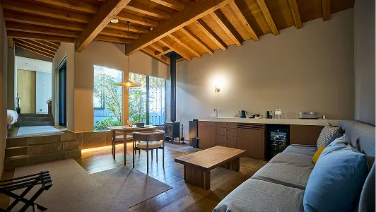 温泉スイート（庭苑付）「いぶき」14号棟