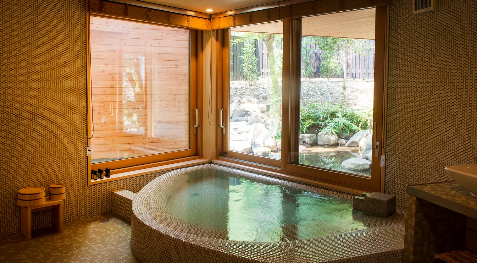 天露天温泉スイート「ゆらぎ」3号棟 温泉