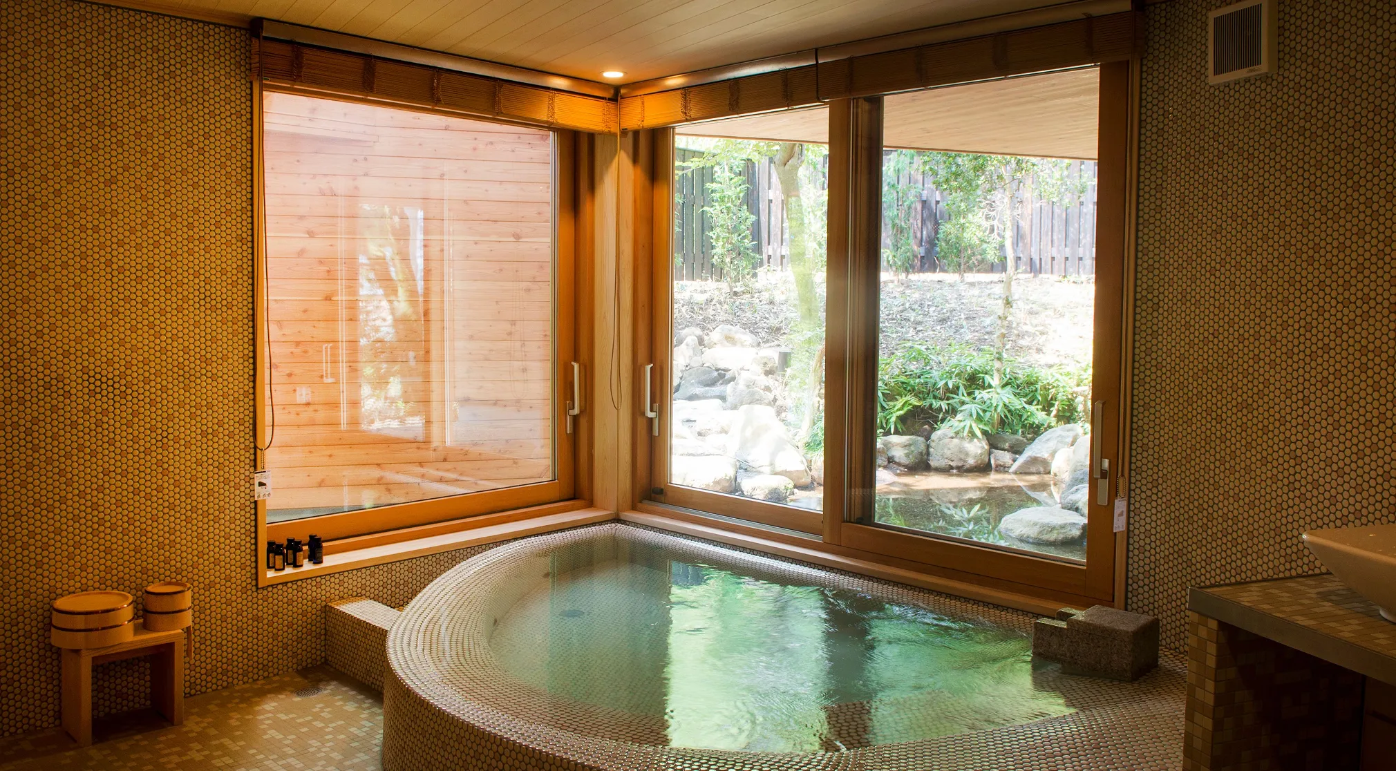 天露天温泉スイート「ゆらぎ」3号棟