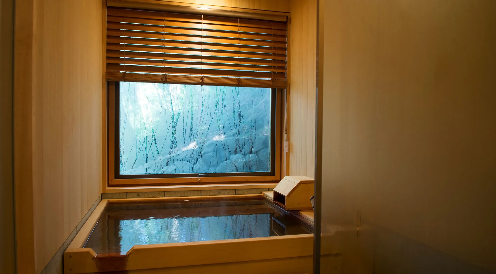 温泉スイート（4ベッド）「ゆらぎ」7号棟